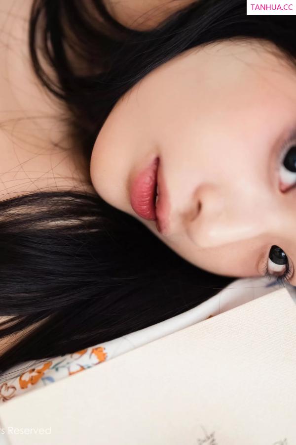   [XiuRen]高清写真图 2025.04.29 No.10215 茂木希子 性感红裙第80张图片